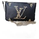 Louis Vuitton Pochette lined Zip Giant
