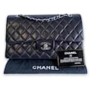 Chanel Classique doublé Flap Medium Bleu Marine Agneau Argent