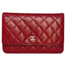 Wallet On Chain red - Chanel