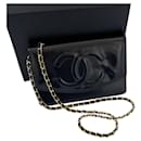 Wallet on chain lined c - Chanel