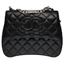 COLLECTOR CHANEL TRAPEZOIDAL HAND BAG IN BLACK QUILTED LAMB LEATHER -100706 - Chanel