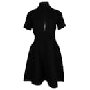 Victoria Beckham Kleid mit Stehkragen aus schwarzer Viskose
