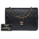 classic shoulder bag in black quilted leather -101152 - Chanel