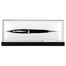 Montblanc Meisterstück Platinum Line Midsize Writing Pen in Black Resin