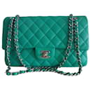Chanel Klassische grüne Tasche