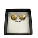 Boucles d'oreilles clip Chanel CC Boucles d'oreilles en métal en excellent état