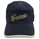 **Gorra de béisbol con logotipo azul marino de Gucci