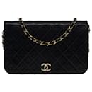 CHANEL full flap shoulder bag in black leather - 100596 - Chanel