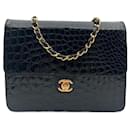 Klassische Chanel-Tasche aus schwarzem Krokodil