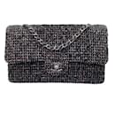 Chanel schwarz / Nicht-gerade weiss / Rosa 2004 New York Woven Tweed gefütterte Überschlagtasche