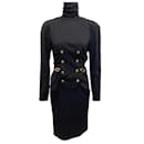 Vestido de lã preto vintage Chanel com botões dourados e cinto de corrente