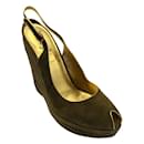 Yves Saint Laurent 'Myranda' Vert Olive / Chaussures compensées en daim à bout ouvert et bout ouvert en cuir métallisé doré