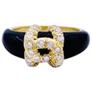 Cartier ring, "lined-C", yellow gold, onyx, diamants.