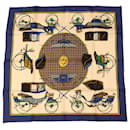 HERMES CARRE 90 LES VOITURES A TRANSFORMATION Foulard Seta Blu Giallo Auth 42857 - Hermès