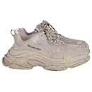 Balenciaga Triple S Sneakers aus beigem Polyester