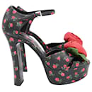Michael Kors Huxley Rose Appliqué Rosebud Platform Sandal en Cuir Noir et Rouge