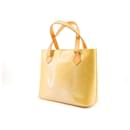 Houston in golden patent leather/Jaune - Louis Vuitton