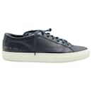 Common Projects Achilles Low White Sole Sneakers in Navy Blue Leather - Autre Marque