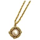 ***CHANEL  pearl design necklace - Chanel