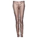 Patrizia Pepe, Pantaloni rosa spalmati metallizzati con catene sulle tasche posteriori in taglia 26/XS-S.