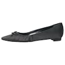 Schwarze flache Schuhe mit spitzer Zehenpartie – Größe EU 40.5 - Manolo Blahnik