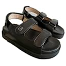 Trendy sandals/ Dad shoes Gucci