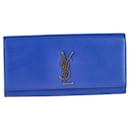 Pochette lunga Saint Laurent Classic Monogram in pelle blu