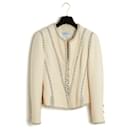 93Una chaqueta de lana color crudo fr38 - Chanel