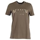Balmain Metallic-Logo-T-Shirt mit goldenen Schulterknöpfen aus khakifarbener Baumwolle