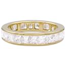 Wedding ring full circle princess diamonds. - inconnue