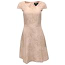 Paule Ka Pink / Goldbesticktes Jacquard-Kleid mit Flügelärmeln