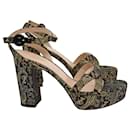 Gianvito Rossi Amapola 70 Sandalias Paisley en Brocado Negro y Dorado