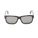 Óculos de sol coloridos Gucci Óculos de sol de plástico GG 0340 em boa condição