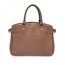 Cartable Passy PM Bag en cuir épi marron clair - Louis Vuitton