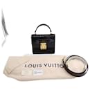 Bolsa Louis Vuitton Spring Street com/ Pulseira em couro envernizado 'Vernis' preto