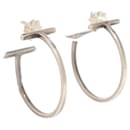 Boucles d'oreilles créoles T Wire argentées - Tiffany & Co