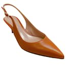 Zapatos de tacón con tira trasera y cinta de cuero Sienna de Gianvito Rossi