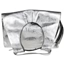 Bolso de hombro plateado futurista con cremallera - Tom Ford