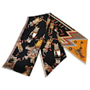 Maxi-Twilly-Schal „Kachinas“ von Hermès aus Seide