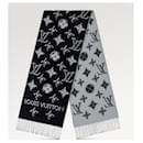 LV Essential Shine scarf - Louis Vuitton