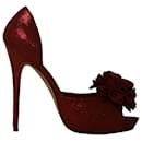 Zapatos de tacón con ramillete floral de Alexander McQueen en cuero rojo - Alexander Mcqueen