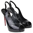 Zapatos de tacón con tira trasera en negro Hot Chick - Christian Louboutin