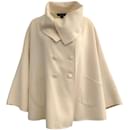 St. John Ivory lined Breasted Cape - Autre Marque
