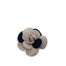 CHANEL  Pins & brooches T.  cloth - Chanel