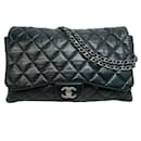 Chanel 2009-2010 Schwarze Maxi-Tasche mit einer Klappe aus Lammleder