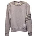 Thom Browne 4-Moletom Bar Crewneck em algodão cinza claro