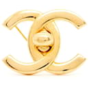 96P Goldene CC-Drehverschluss-Brosche - Chanel