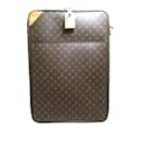Pegase con monograma de Louis Vuitton marrón 60 Bolsa de viaje
