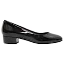 Talla de zapatos de tacón de charol Chanel negros 36.5