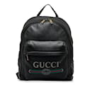 Schwarzer Rucksack mit Gucci-Logo